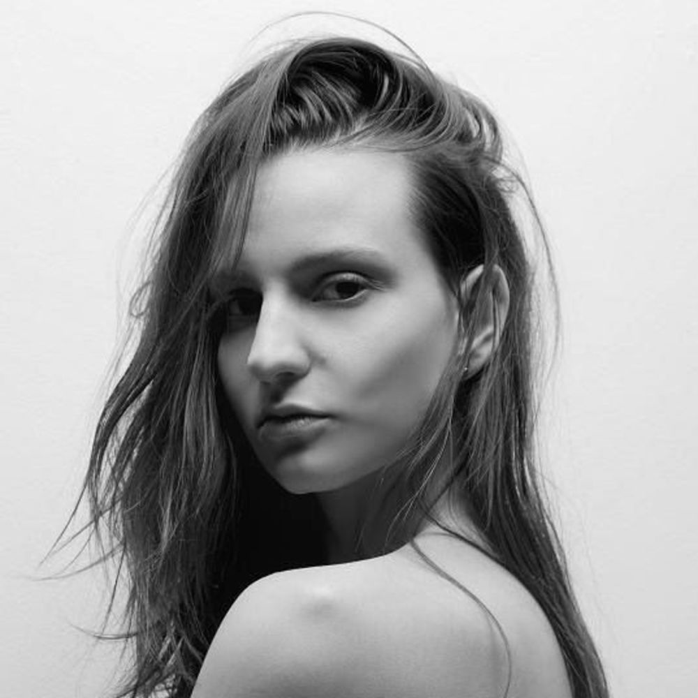 Meet your Posher, Eszter